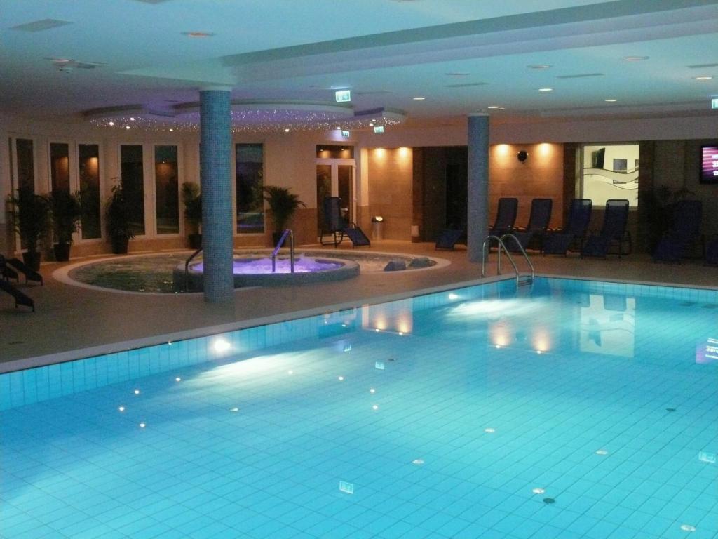 Garden Hotel Wellness Es Konferencia โซลนอค ห้อง รูปภาพ
