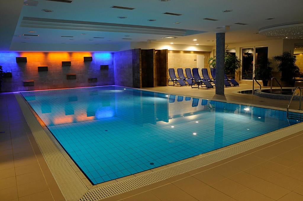 Garden Hotel Wellness Es Konferencia โซลนอค ห้อง รูปภาพ